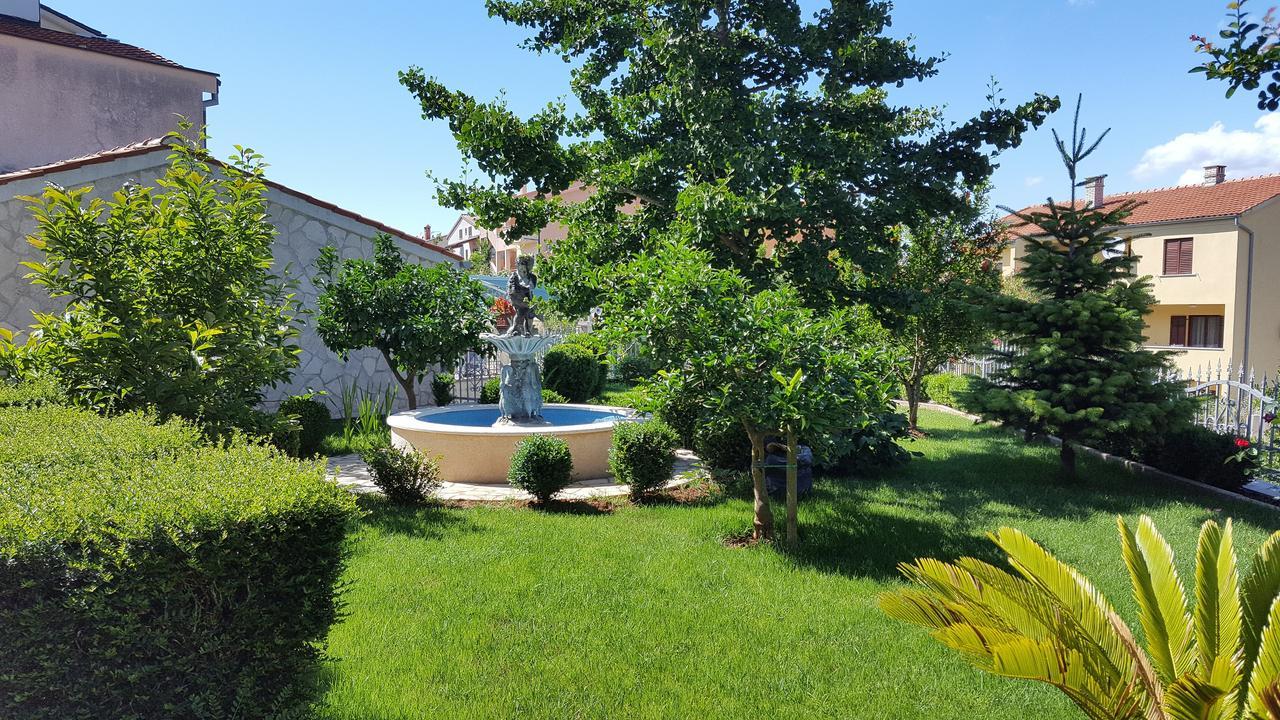 Apartments Ginkgo Banjole Exterior foto
